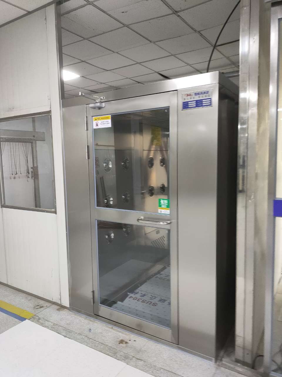 河南金饒空氣凈化工程有限公司風淋室安裝